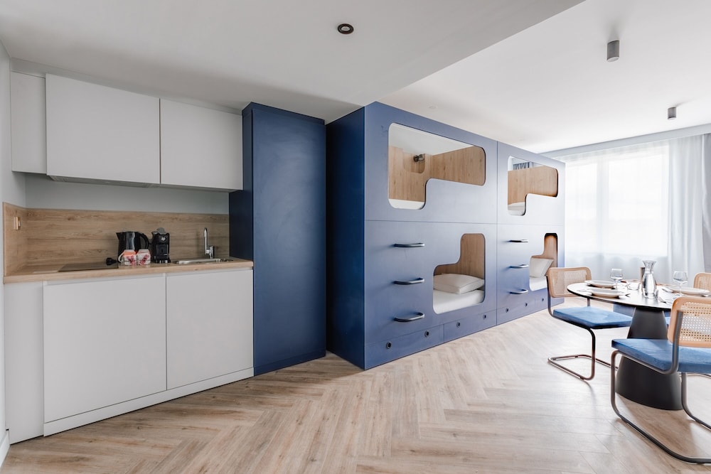 Family Apartment - Photo 6