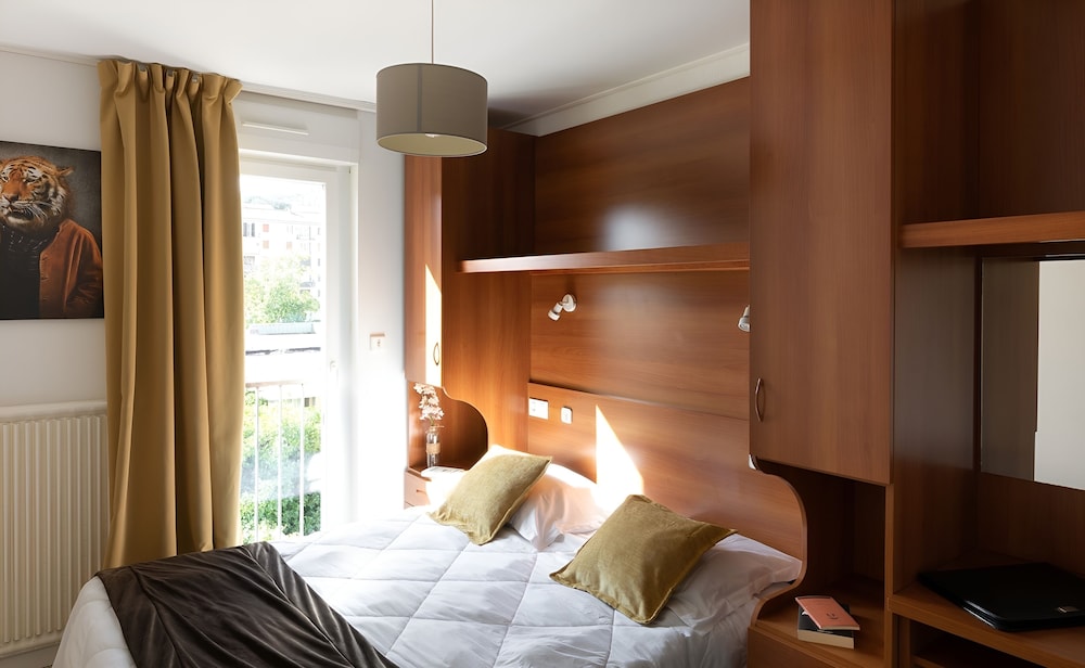 Standard Apartment, 1 Queen Bed, Kitchen photo 1