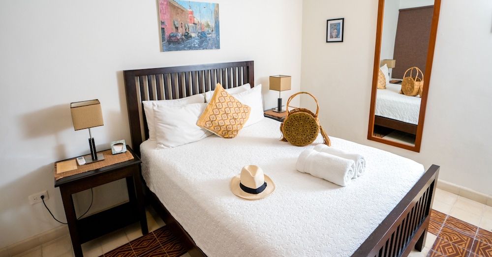 Deluxe Room, 1 Queen Bed