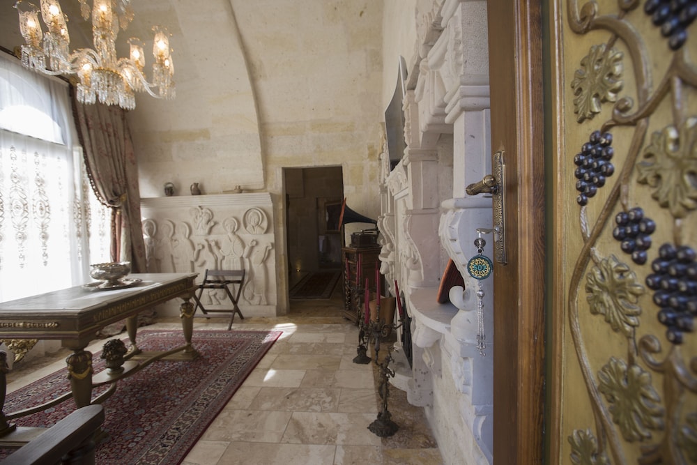 Suite, 1 Queen Bed, Terrace