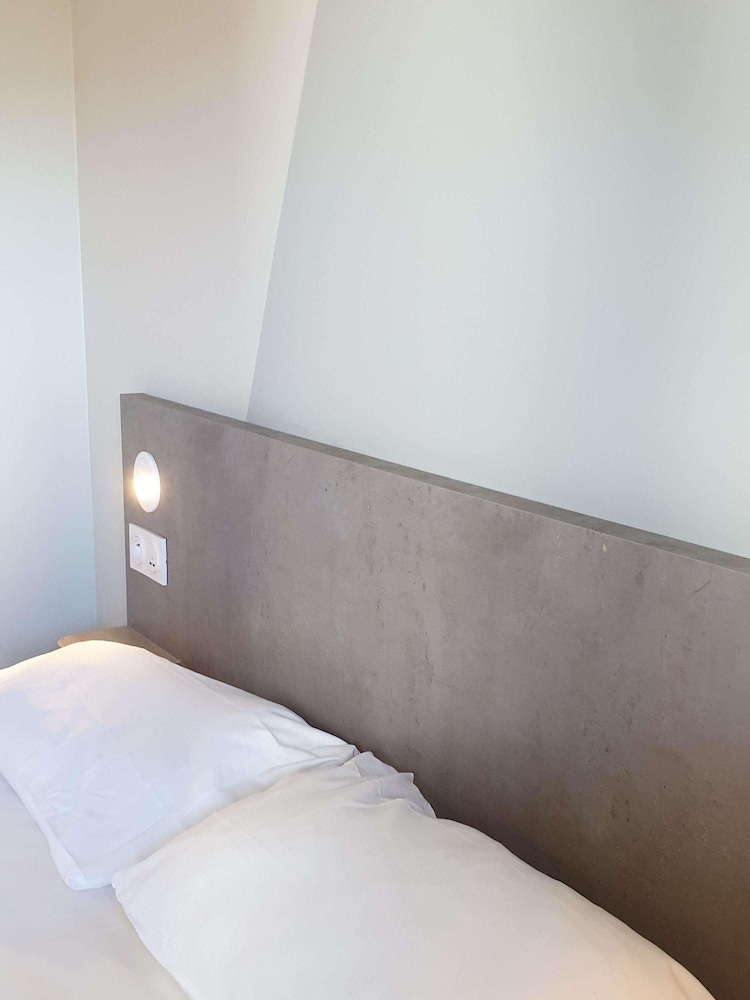 Standard Room, 1 Double Bed - Photo 12