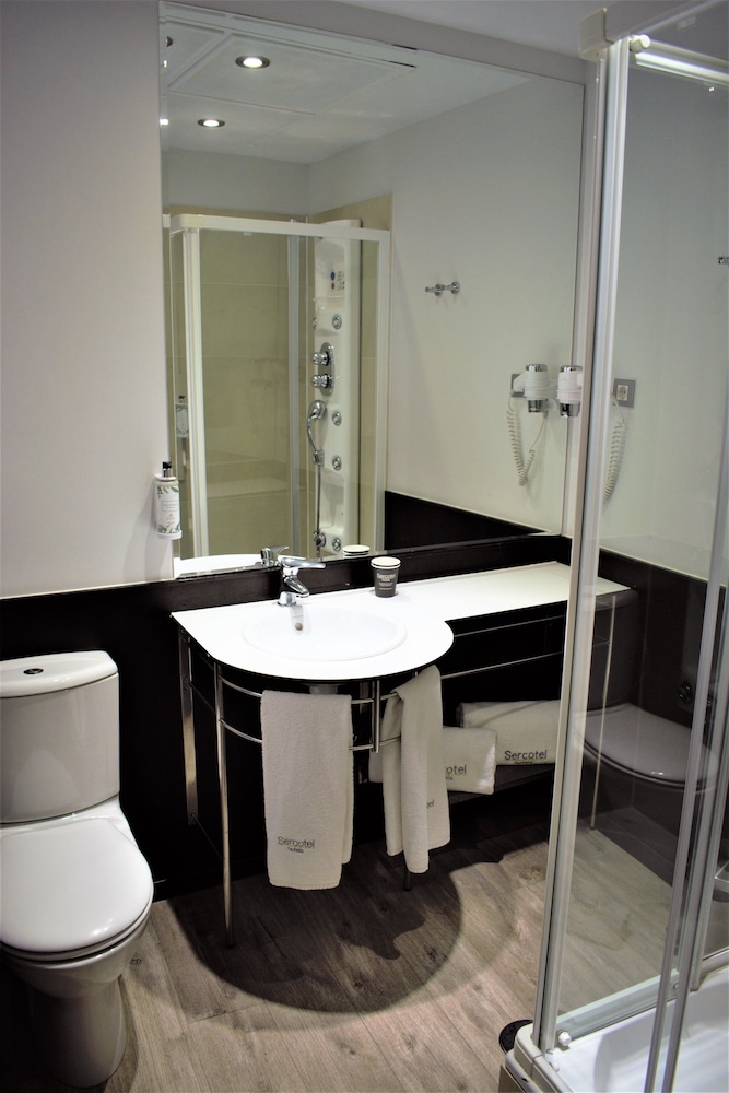 Classic Twin Room - Photo 2