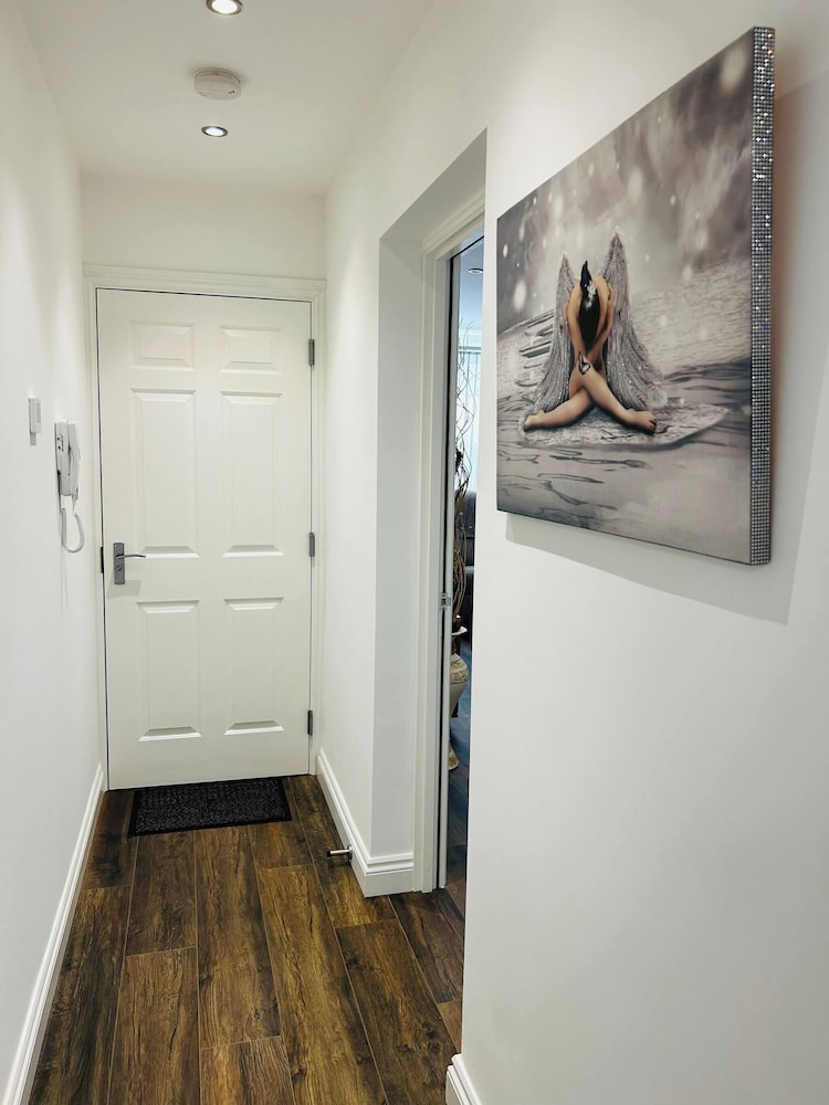 Charming 1-bedroom Apartment in Central Northampton, Foto 15