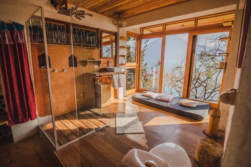 Design Duplex, 2 Bedrooms, Lake View, Beachfront photo 1