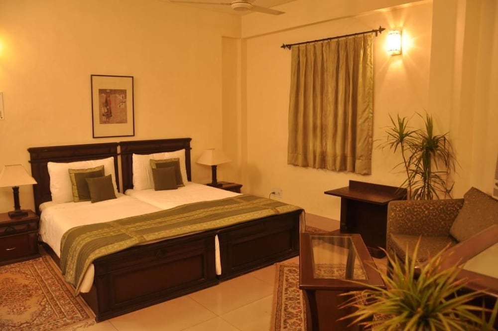 Deluxe Room, 1 King Bed, Non Smoking