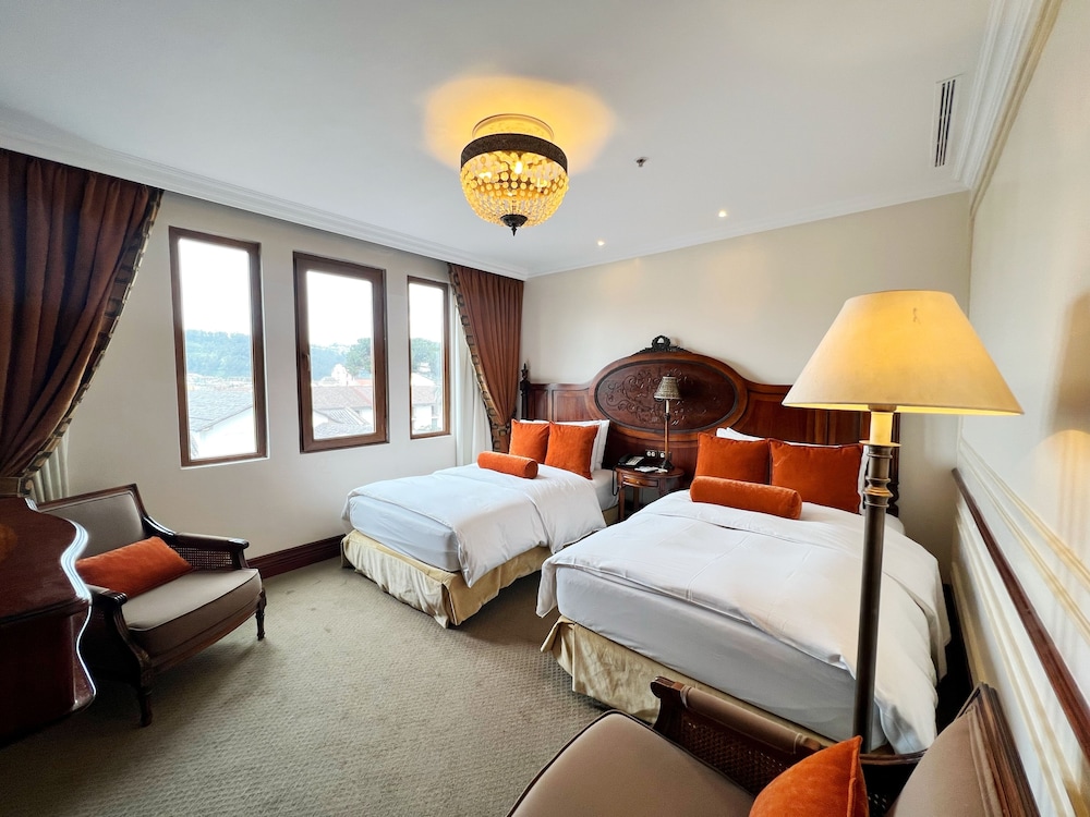 Royal Suite, 2 Twin Beds, Courtyard Area - Photo 3