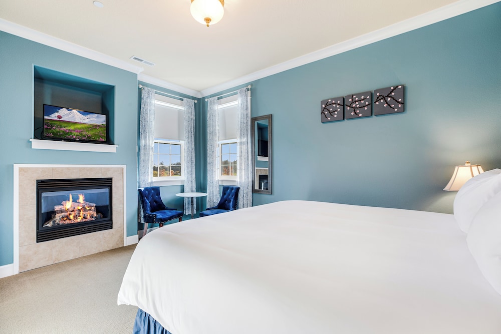Romantic Room, 1 King Bed, Fireplace, Vineyard View
