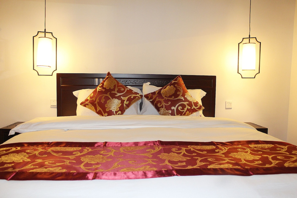Suite, 2 Bedrooms, Balcony (Mainland Chinese Citizen Only)