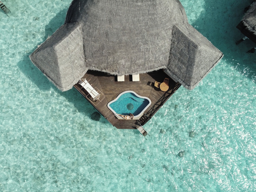 Sunset Lagoon Villa - Photo 1