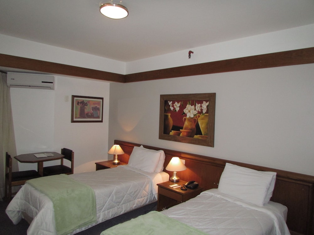 Luxury Twin Room - Photo 2