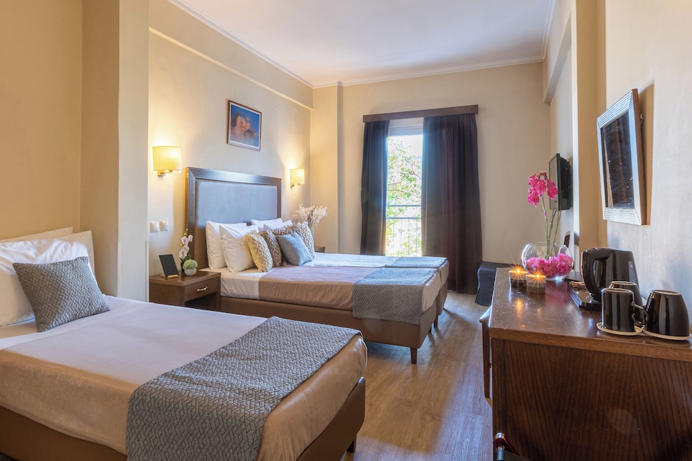 Superior Triple Room photo 1