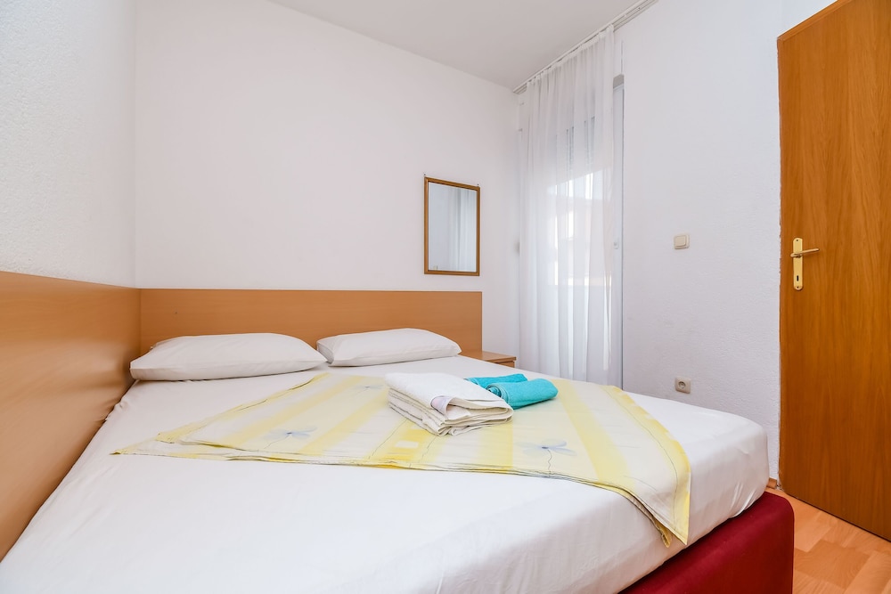 Apartment (A4)