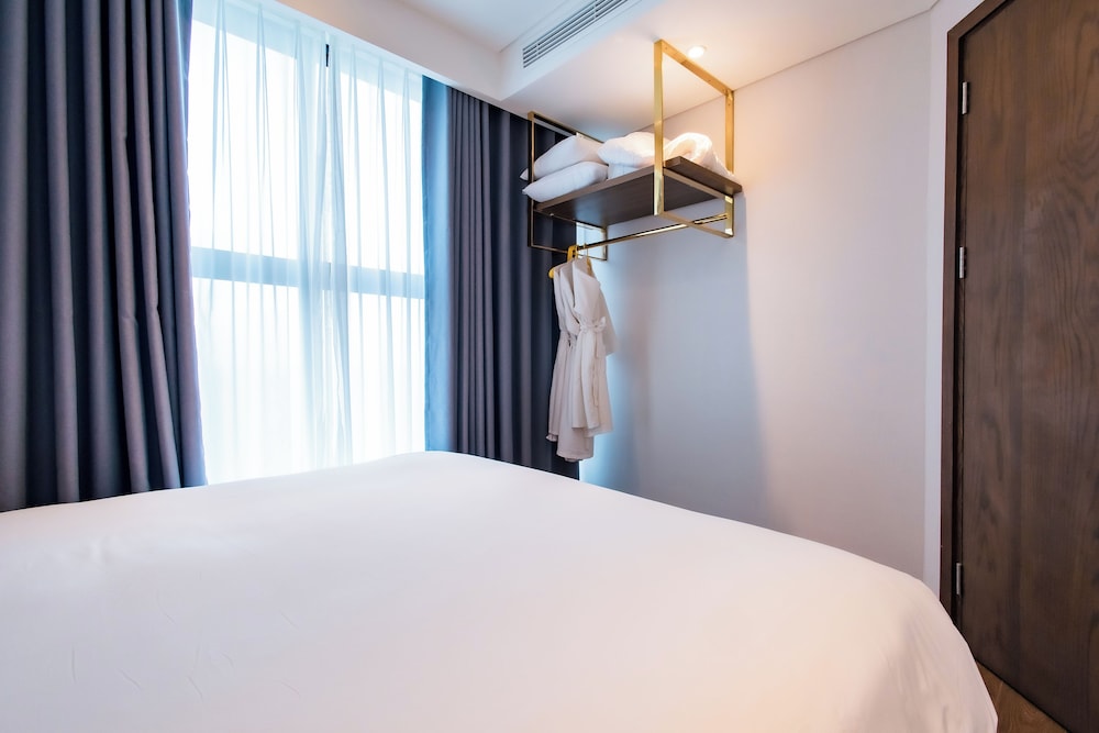 Premium Suite, 2 Bedrooms, Balcony, Beach View photo 2
