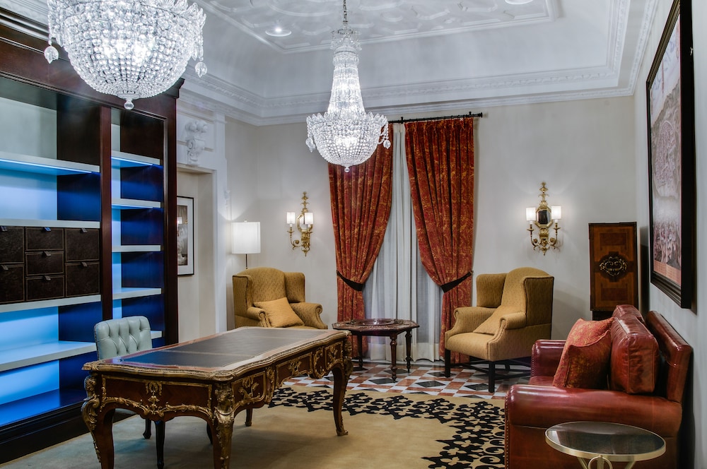 Suite, 1 Bedroom thumbnail 5