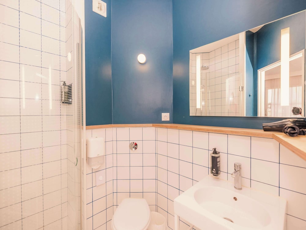 Standard Room, 1 Double Bed, Sea View - Photo 17