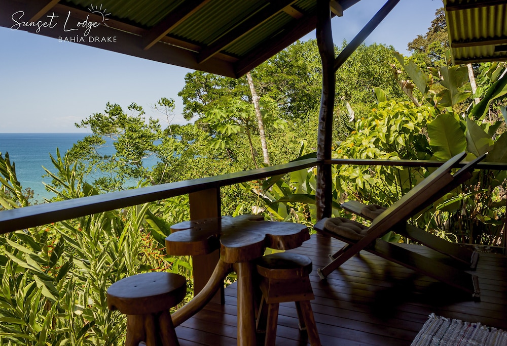 Cabin, 1 Bedroom, Balcony, Partial Sea View photo 2