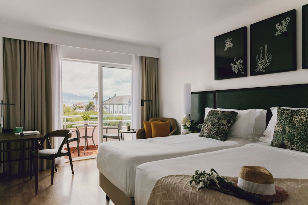 Business Double or Twin Room - Photo 1