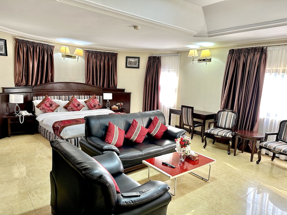 Luxury Studio Suite, City View