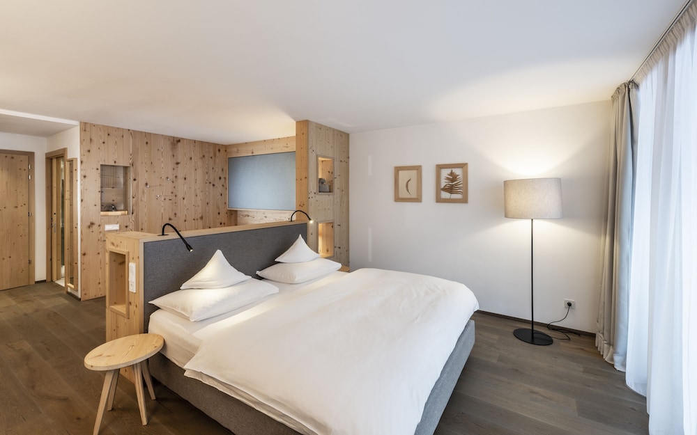 Comfort Double Room, 1 Double Bed, Non Smoking, Mountain View photo 2