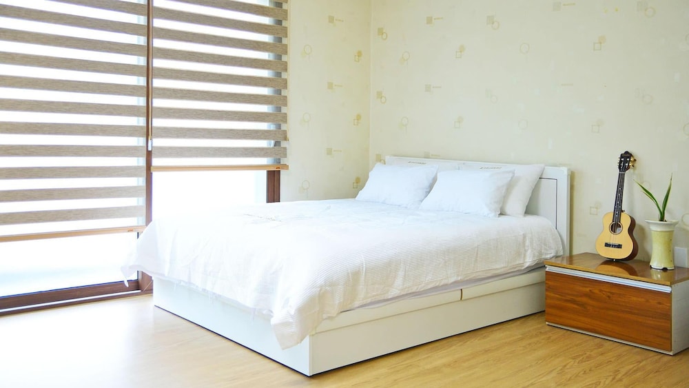 Basic Room, 1 Bedroom (A204(Ocean View)) - Photo 8