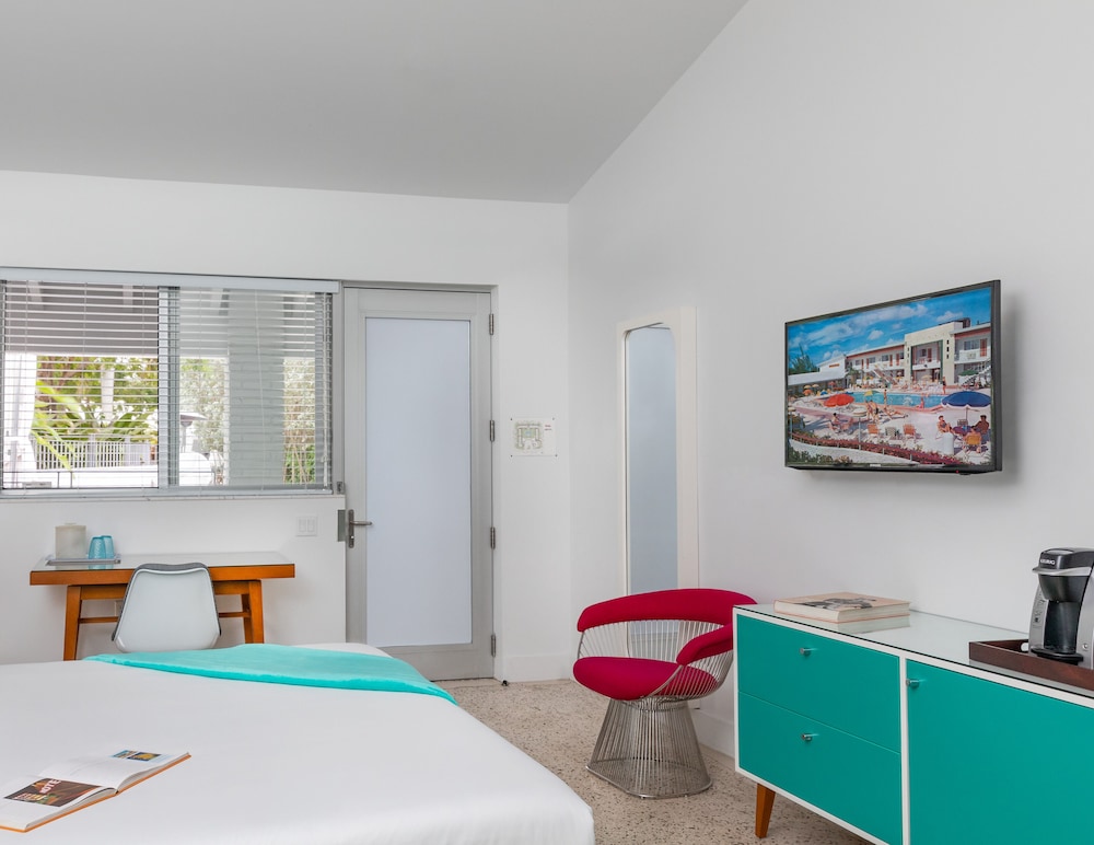 Catalina King, ADA Accessible - Free Parking and Wifi