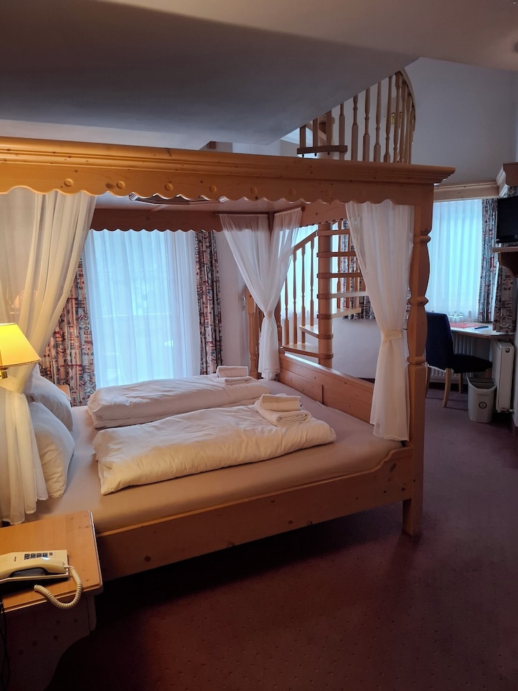 Comfort Double Room, Balcony, Mountain View