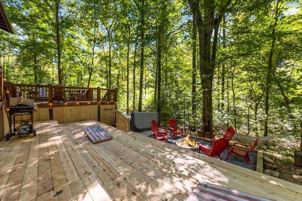 Dancing Bears Cabin With hot tub Fireplace Creek, Foto 21