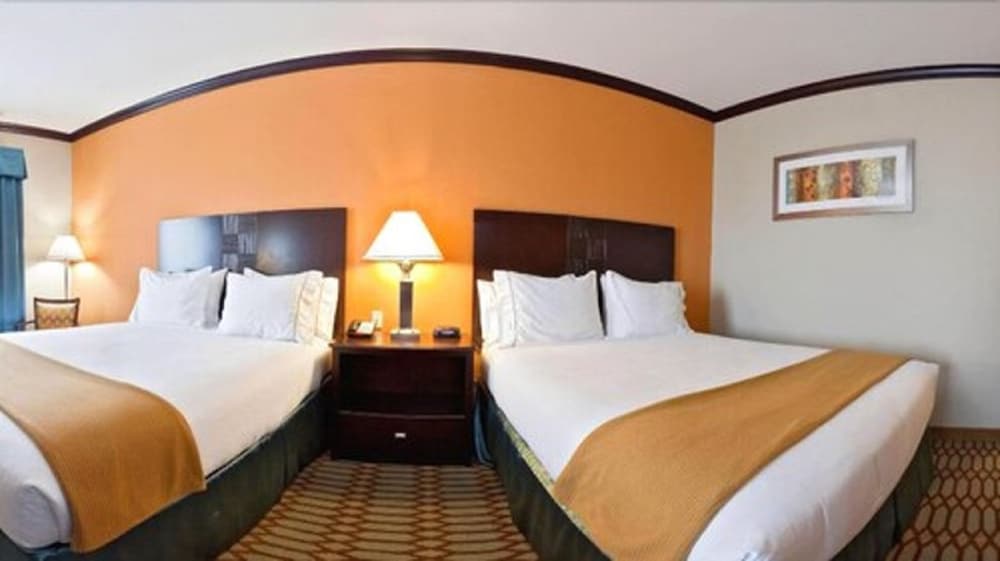 Standard Room, 2 Queen Beds (Extra Floor Space) - Photo 4