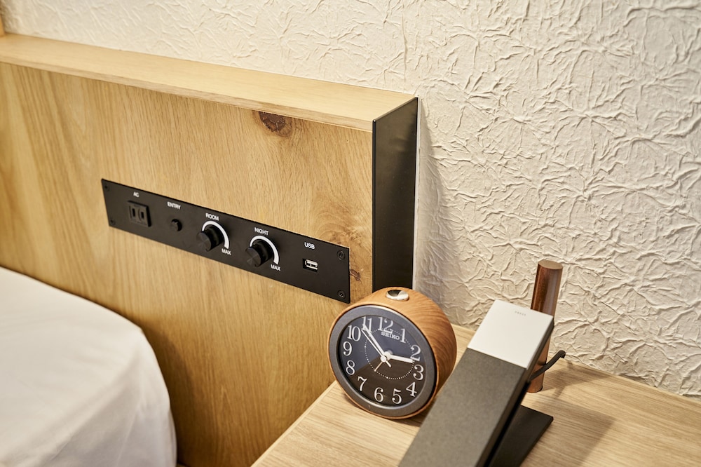 Premium Twin Room, Non Smoking - Photo 7