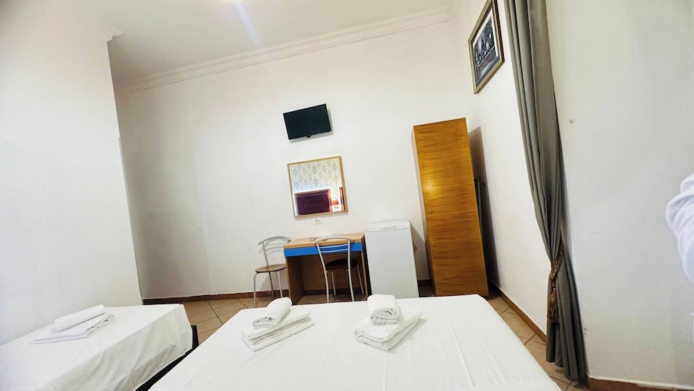Deluxe Triple Room photo 2