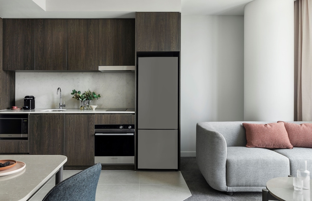 One-Bedroom Deluxe Apartment