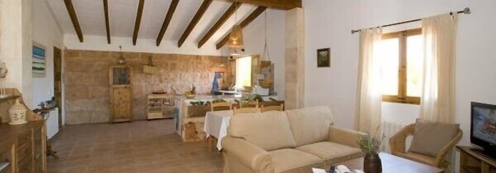 Villa photo 3