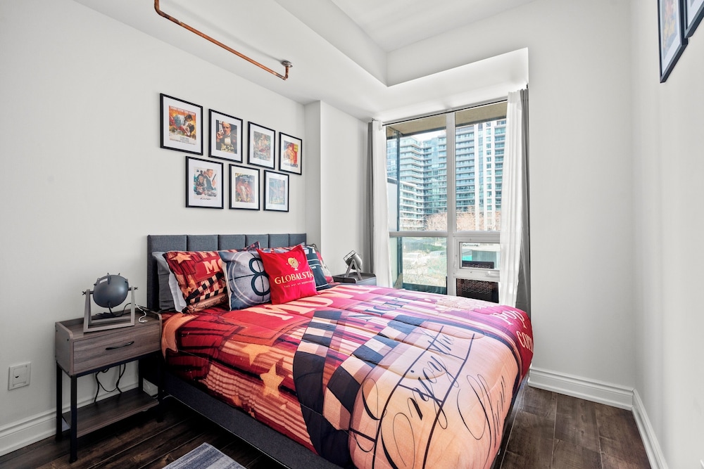 Deluxe Condo, 1 Bedroom, Balcony, City View