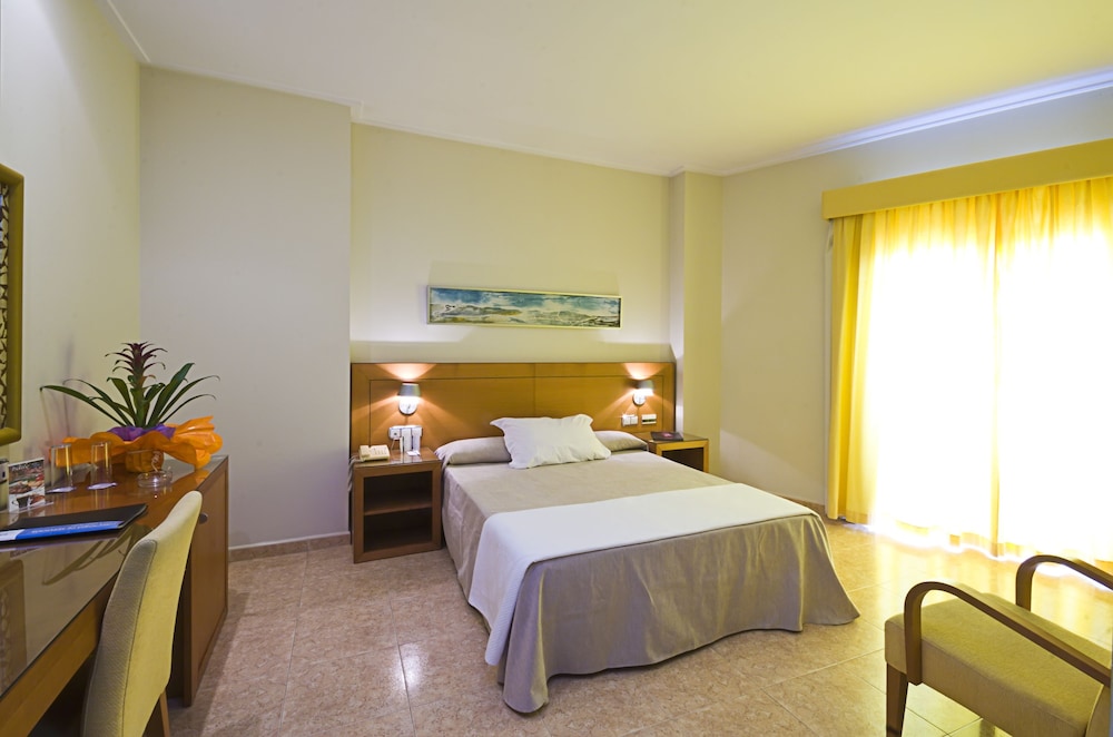 Standard Double Room Single Use - Photo 1