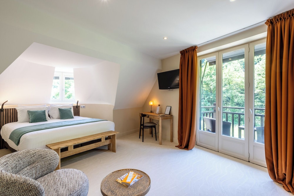 Suite, Balcony, River View photo 1