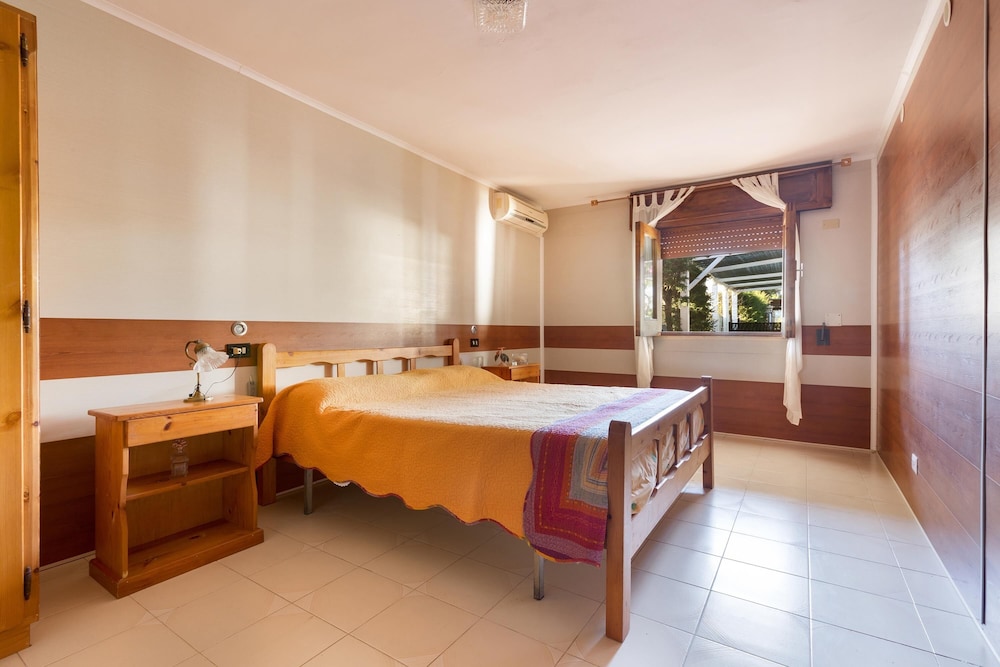 Standard House, 2 Bedrooms