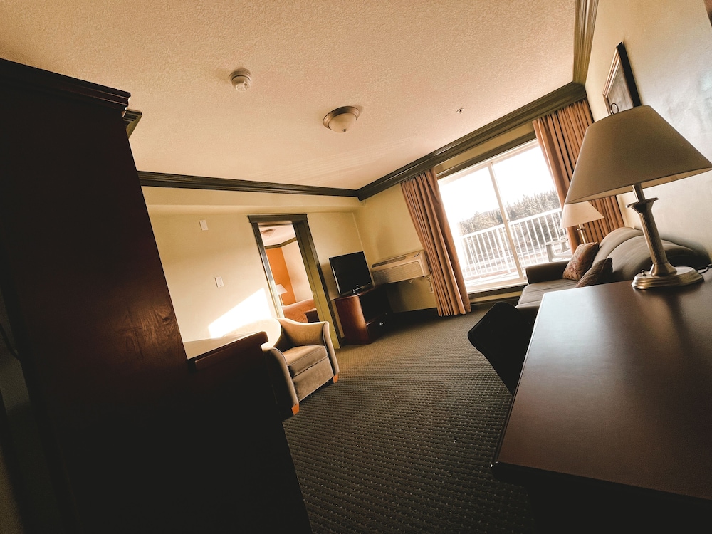 Executive Suite, 1 Queen Bed With Sofa Bed, Non Smoking photo 1