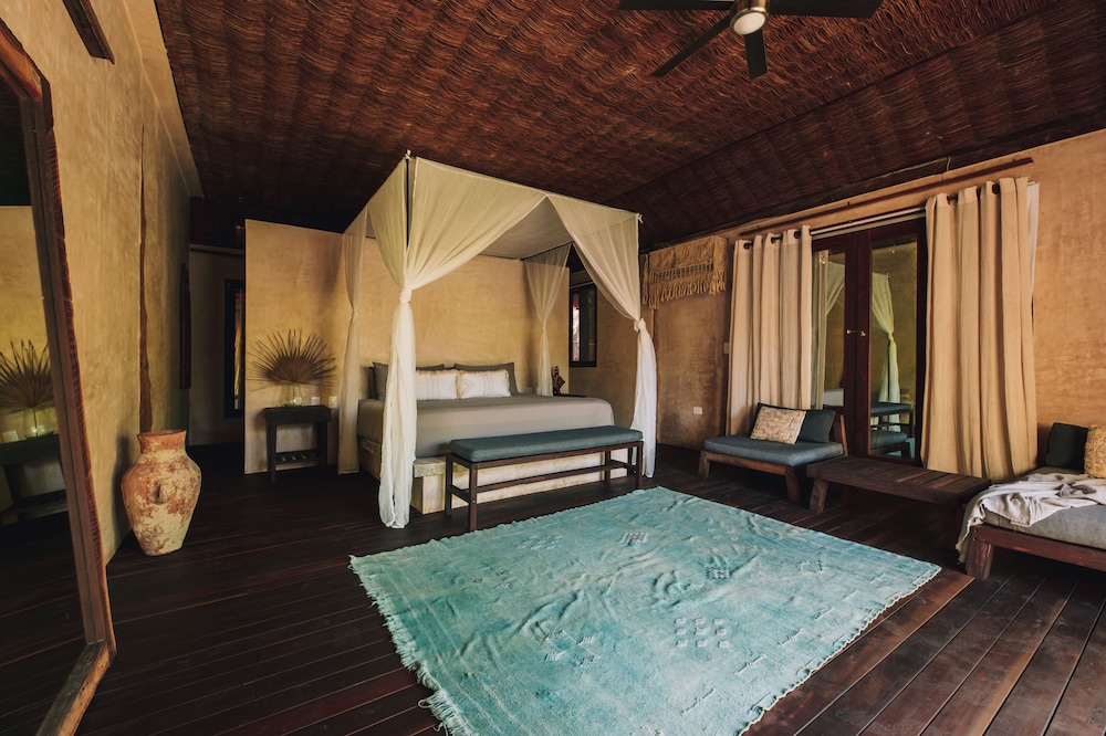 Deluxe Suite - Photo 3