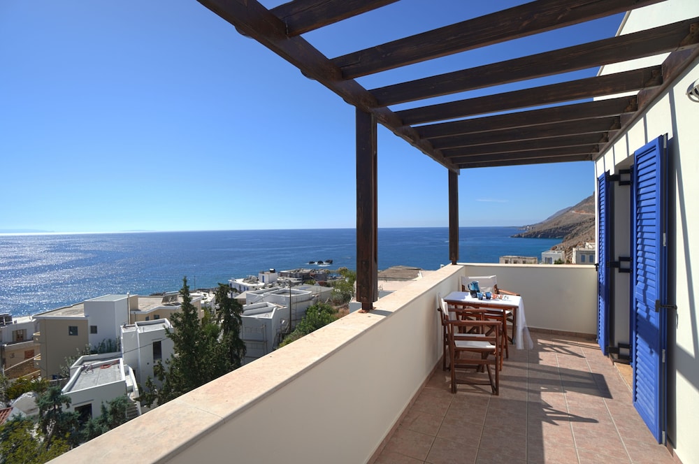 Apartment with Sea View - Photo 15