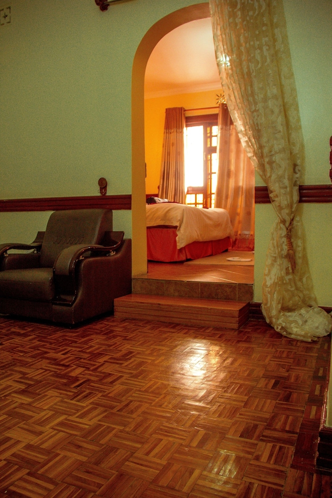 Executive Room photo 2