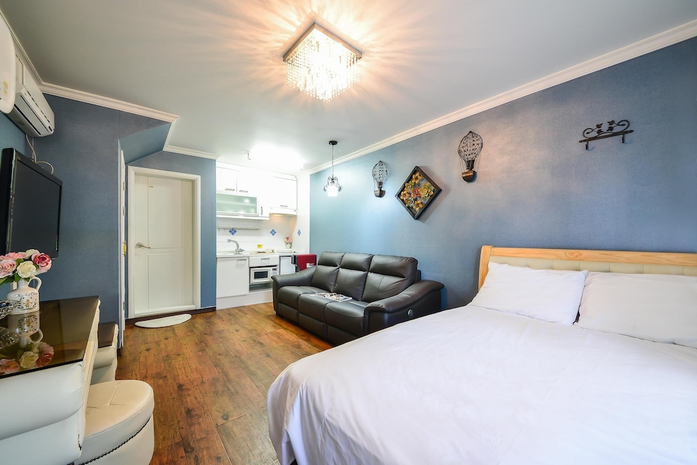 Basic Room, 1 Bedroom (Jijunghae ( F1 )) photo 3
