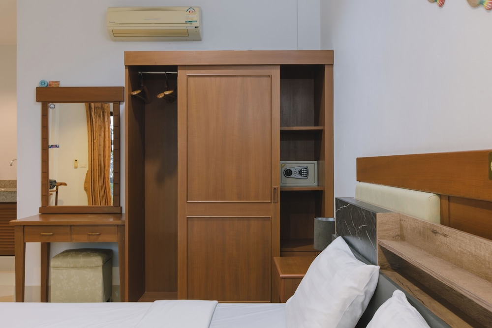 Triple studio kitchenette with balcony - Photo 12