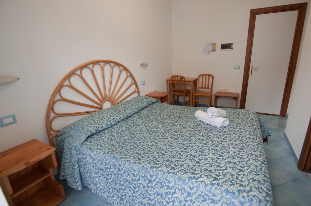 Doppia Standard, 1 letto queen, non fumatori