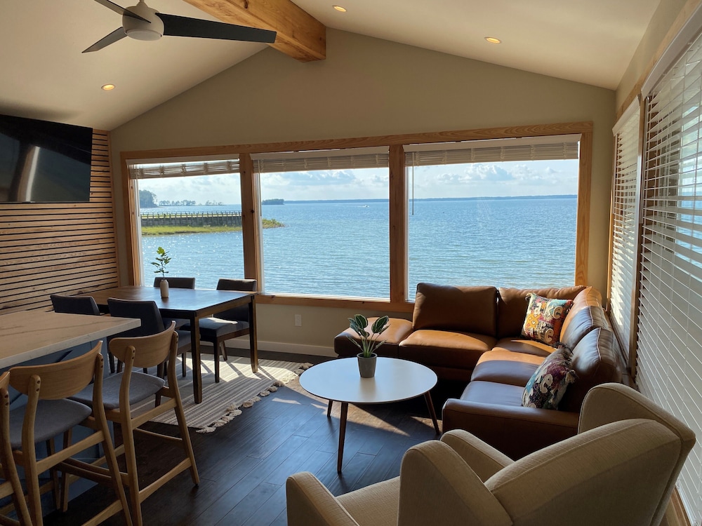 Lakeside Cottage photo 3
