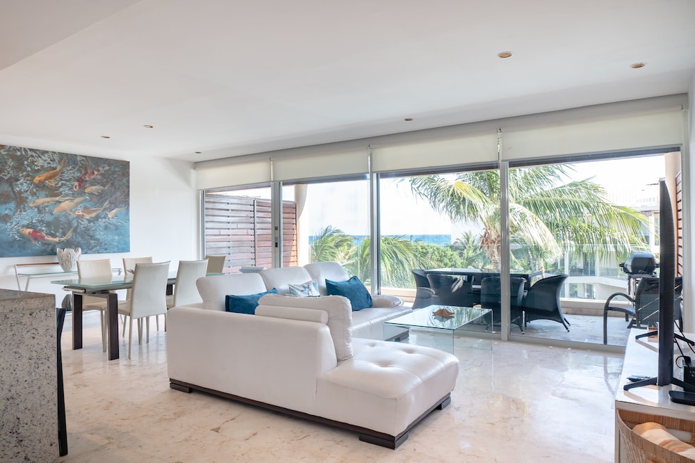 Condo, 3 Bedrooms