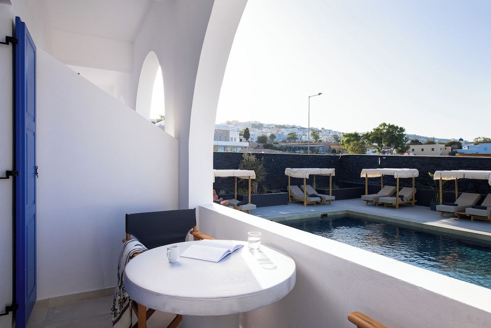 Comfort Room, Pool View - Photo 7