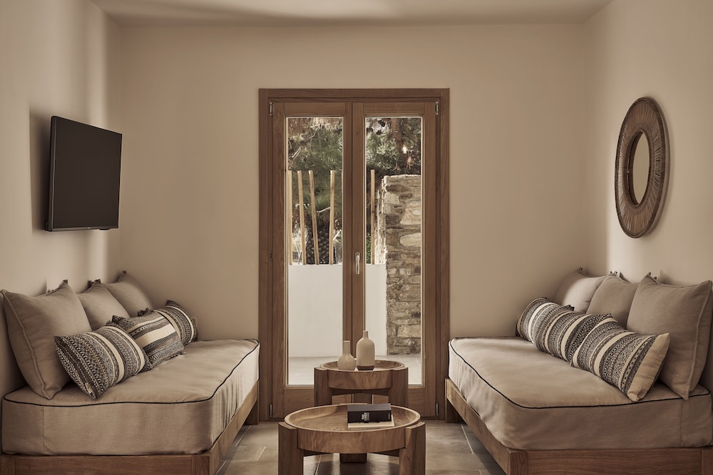 Luxury Villa - Photo 3