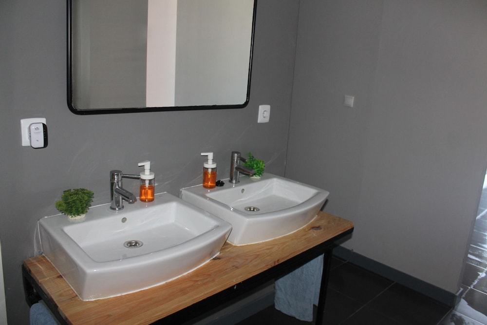 Twin Room (Budget) - City View