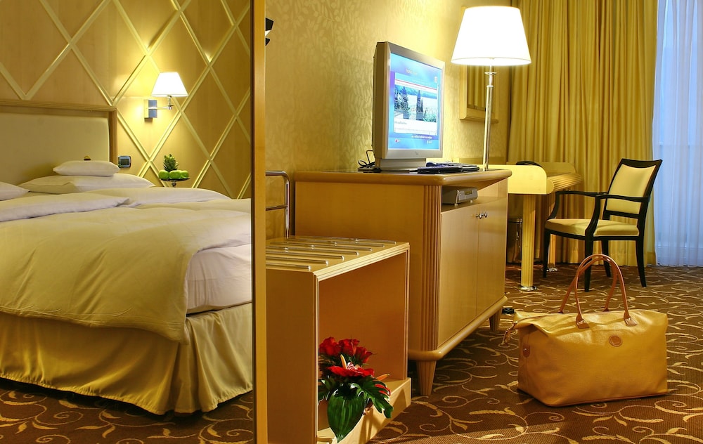 Superior Double or Twin Room, Balcony, Sea View - Photo 7