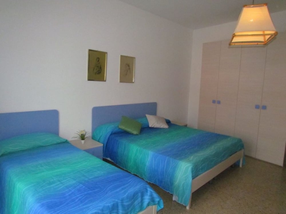 Apartment, 2 Bedrooms, Balcony, City View photo 2